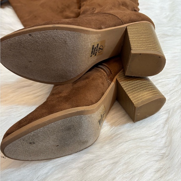 Over the Knee Chocolate Boots - Picture 7 of 12